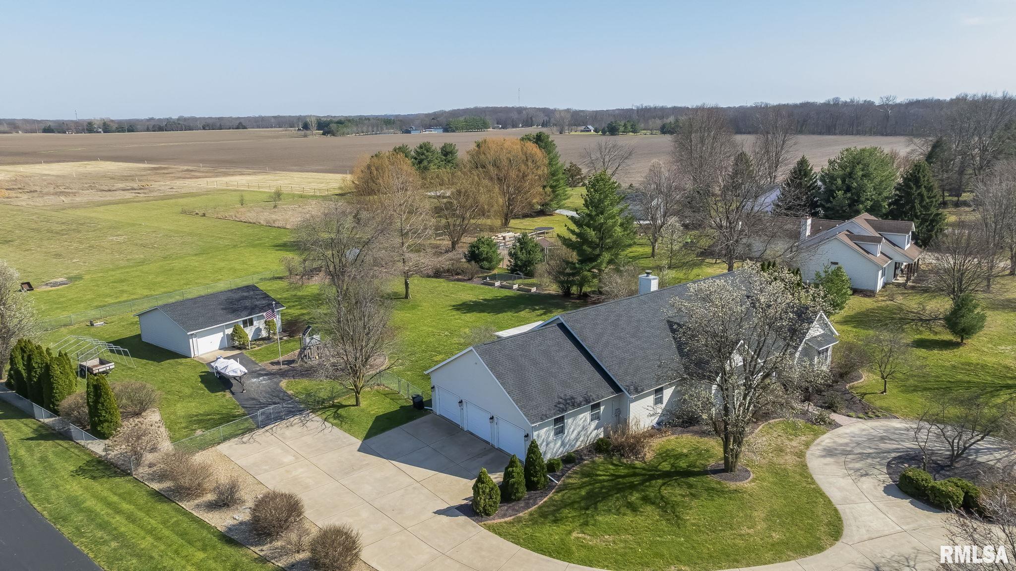 5930 North Lake Road Springfield, IL 62711 - Photo 7 of 76