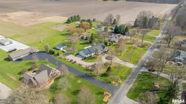 $575,000 | 5930 North Lake Road, Springfield, IL 62711