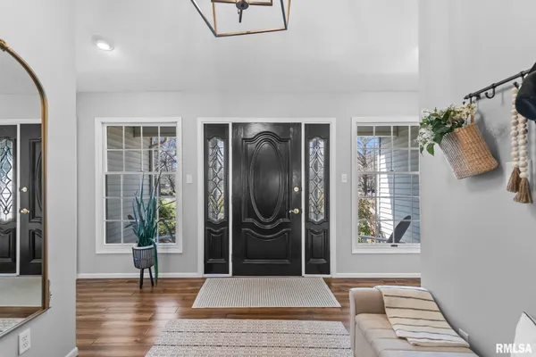 $575,000 | 5930 North Lake Road, Springfield, IL 62711