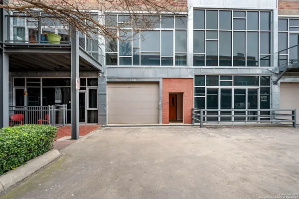 $599,900 | 1339 South Flores Street, Unit 202, San Antonio, TX 78204