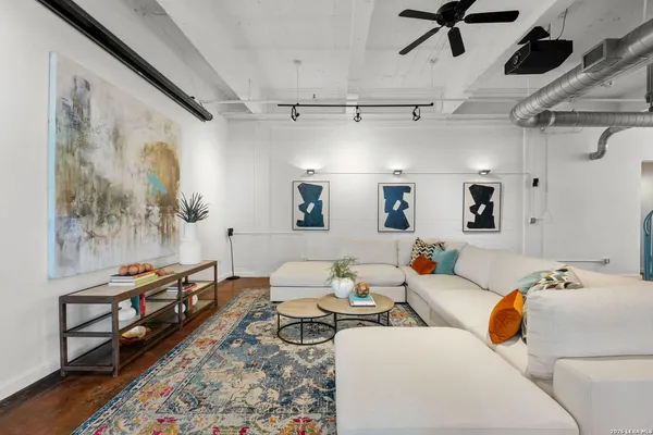 $599,900 | 1339 South Flores Street, Unit 202, San Antonio, TX 78204