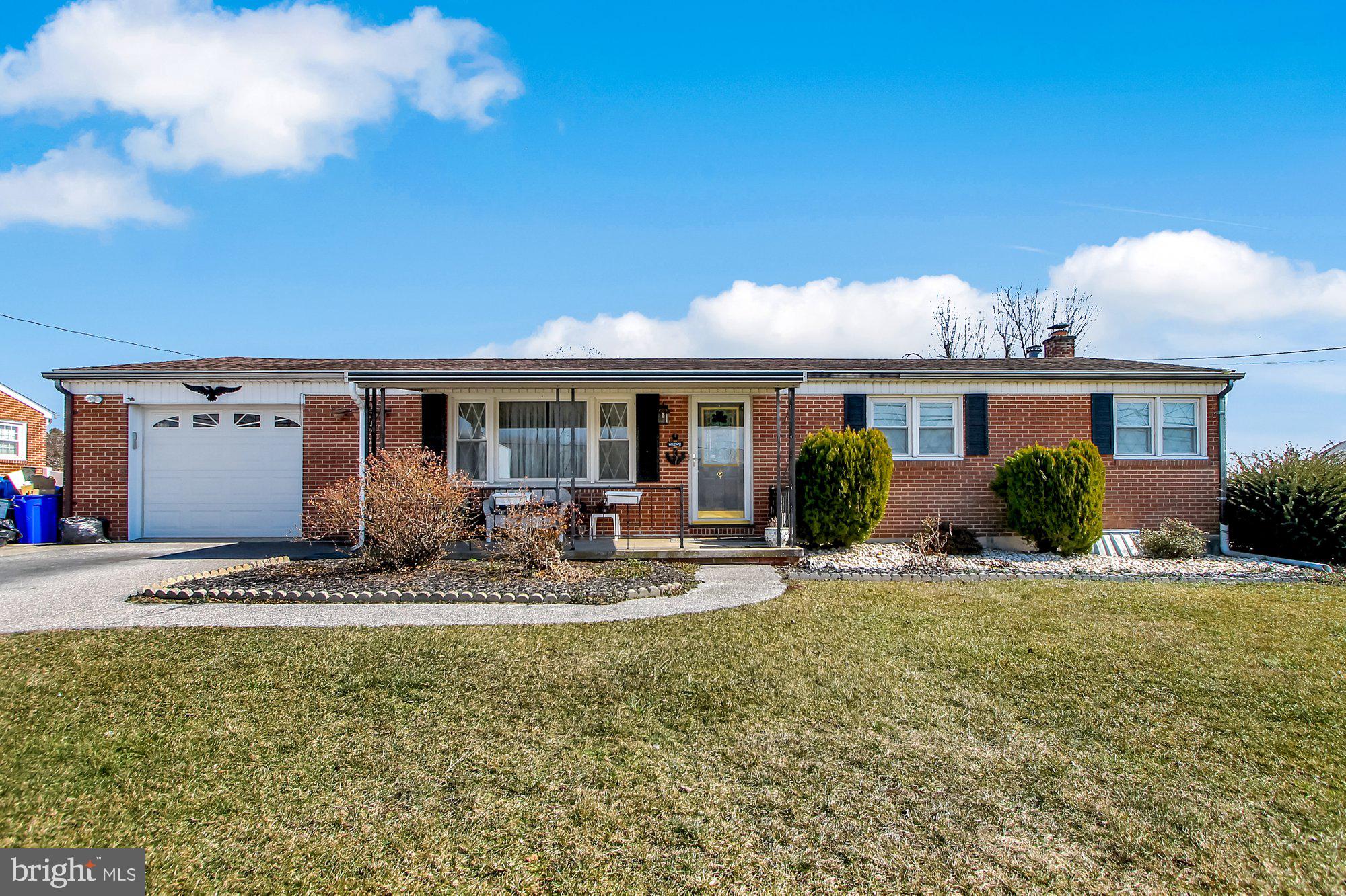 1108 Hanover Road York, PA 17408 - Photo 1 of 27 Gallery Image 1