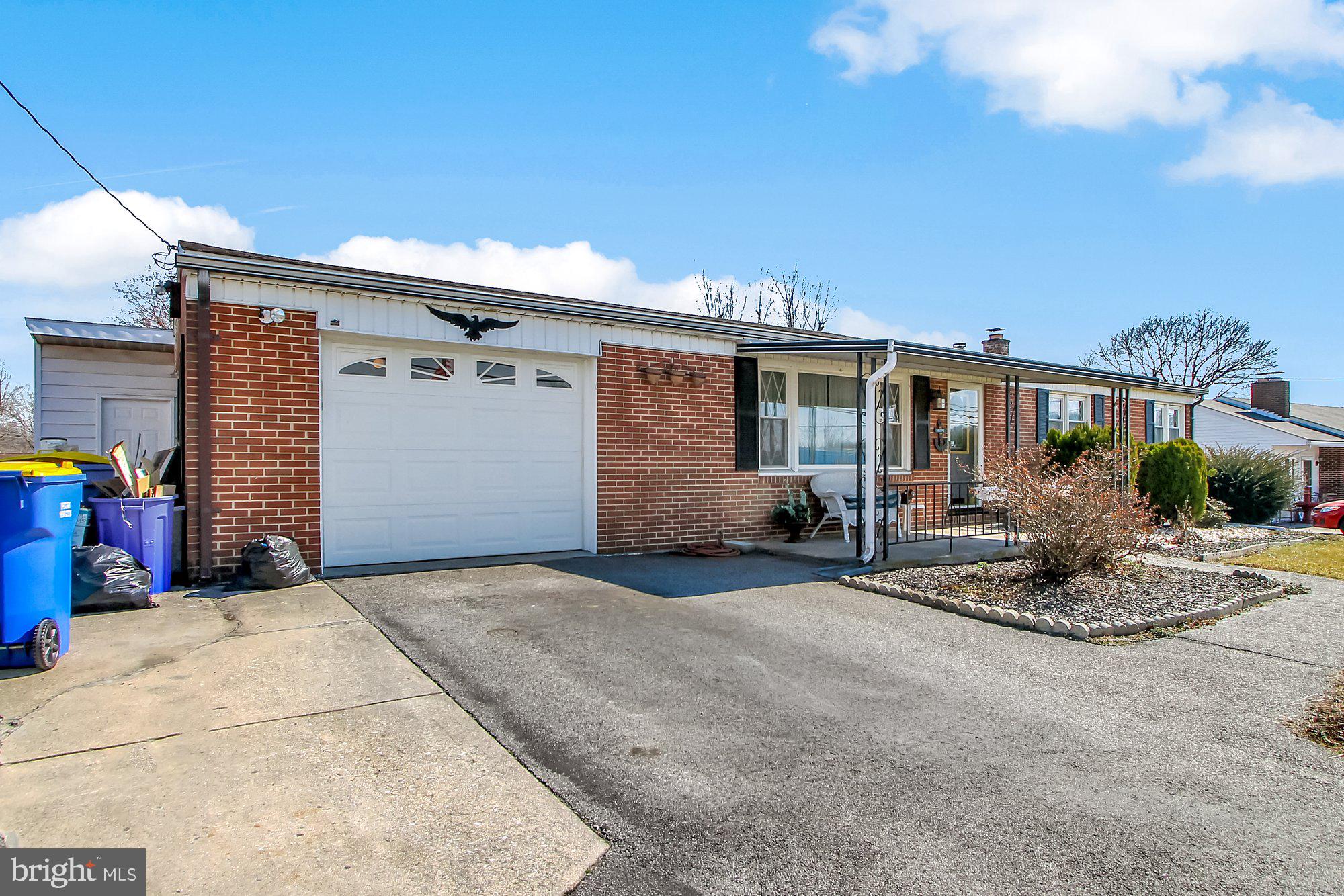 1108 Hanover Road York, PA 17408 - Photo 3 of 27 Gallery Image 3