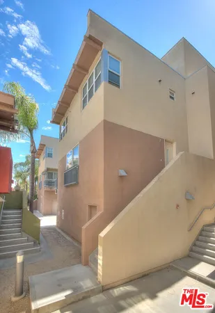 $440,000 | 302 East 19th Street, Unit 7, Long Beach, CA 90806
