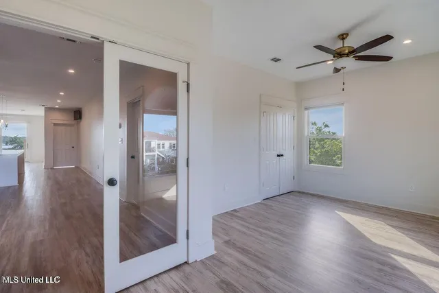 $2,950 | 238 Lovers Lane, Ocean Springs, MS 39564