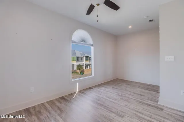 $2,950 | 238 Lovers Lane, Ocean Springs, MS 39564