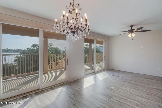 $2,950 | 238 Lovers Lane, Ocean Springs, MS 39564