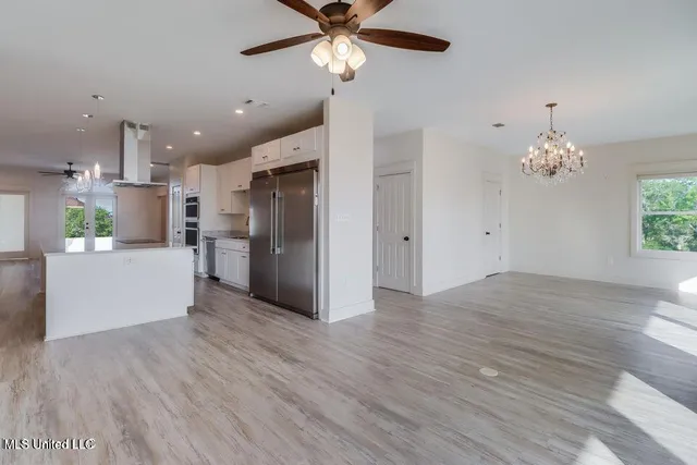 $2,950 | 238 Lovers Lane, Ocean Springs, MS 39564