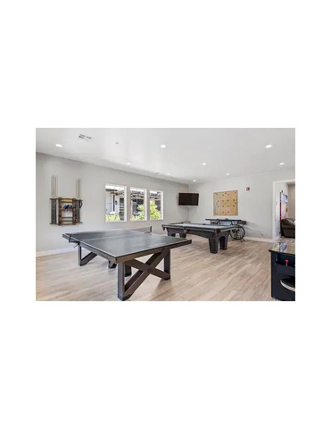 2600 Ocotillo Way, Unit 56 Santa Clara, UT 84765 - Photo 25 of 33 Playroom with billiards table and recessed lighting