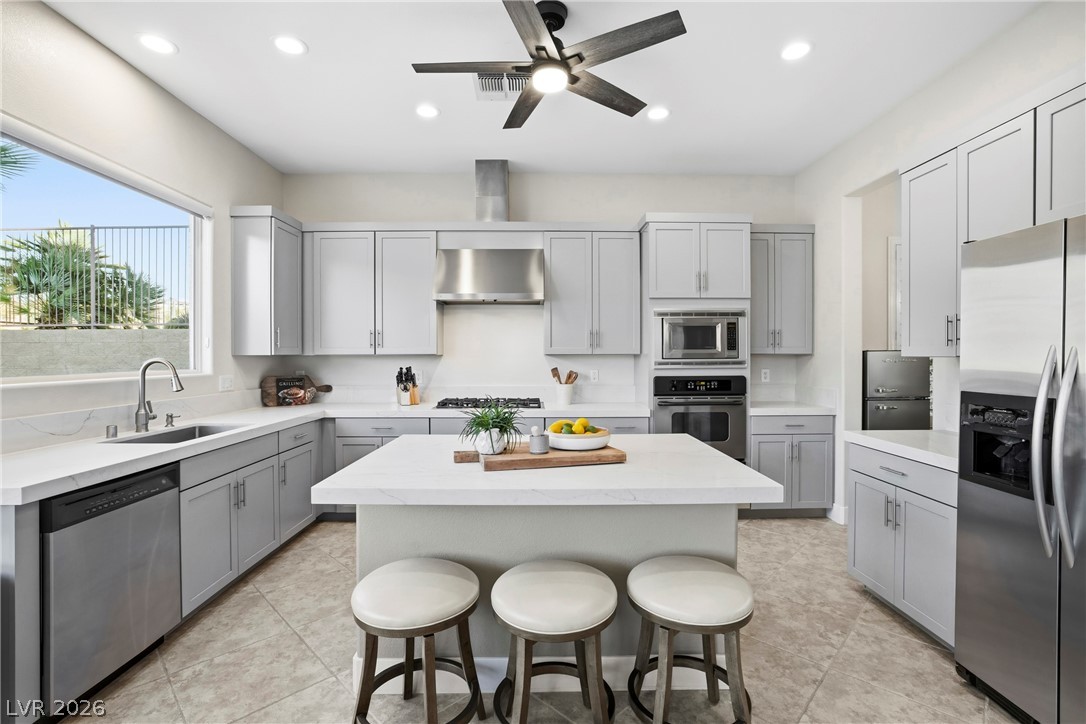 2372 Hardin Ridge Drive Henderson, NV 89052 - Photo 15 of 90