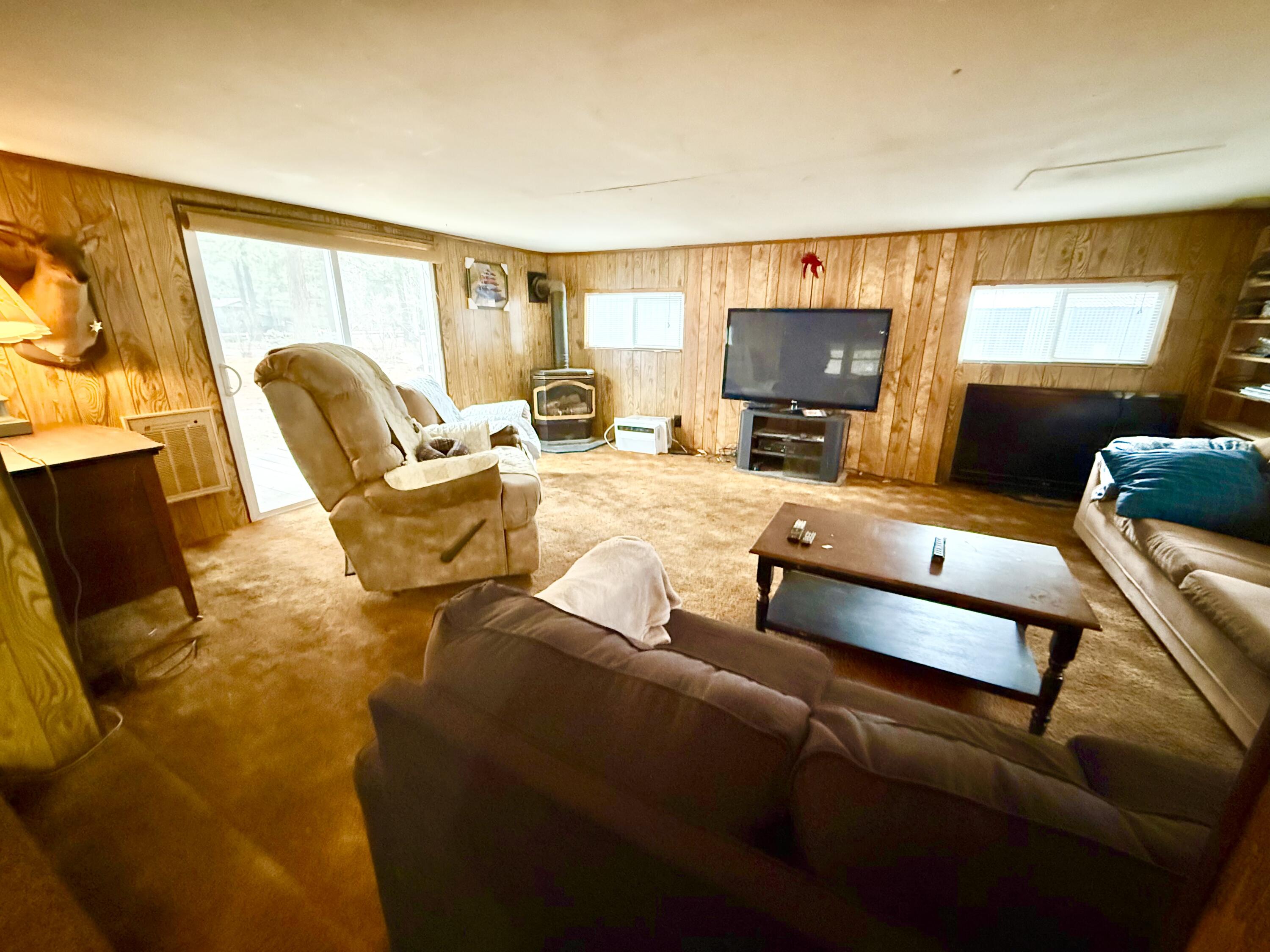 53188 Andrews Road La Pine, OR 97739 - Photo 10 of 24 IMG_5369