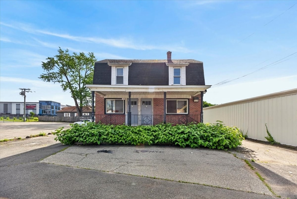 337 Parker Street Springfield, MA 01129 - Photo 2 of 36