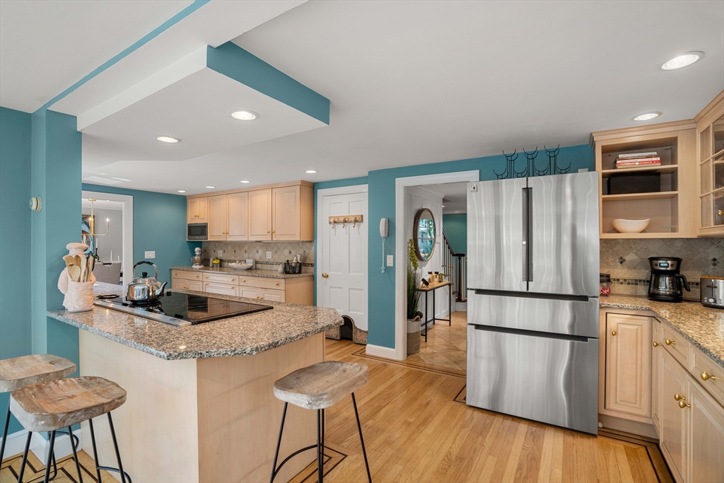 4 Miles Standish Road Marblehead, MA 01945 - Photo 17 of 42 Gallery Image 17