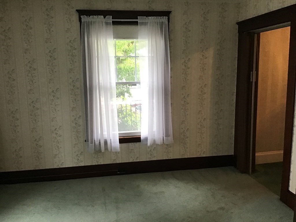 55 Huntington Road Milton, MA 02186 - Photo 7 of 41