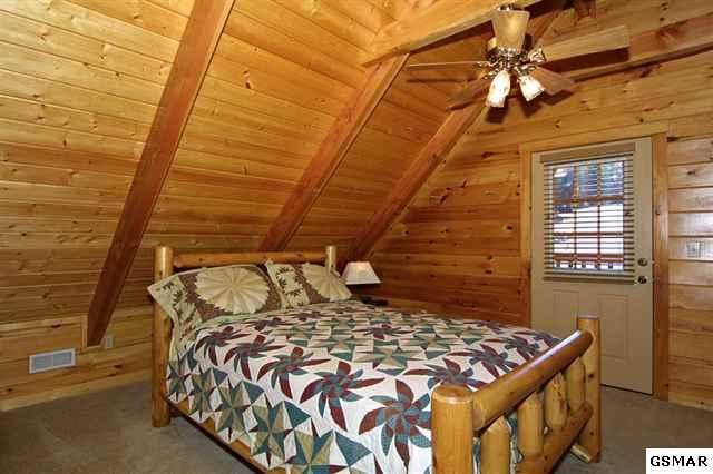 3429 Pebblestone Way Pigeon Forge, TN 37863 - Photo 11 of 17 BR up