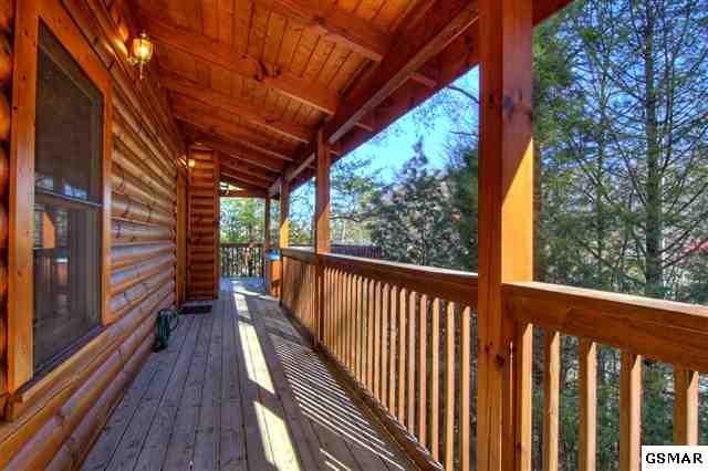 3429 Pebblestone Way Pigeon Forge, TN 37863 - Photo 13 of 17 Deck side