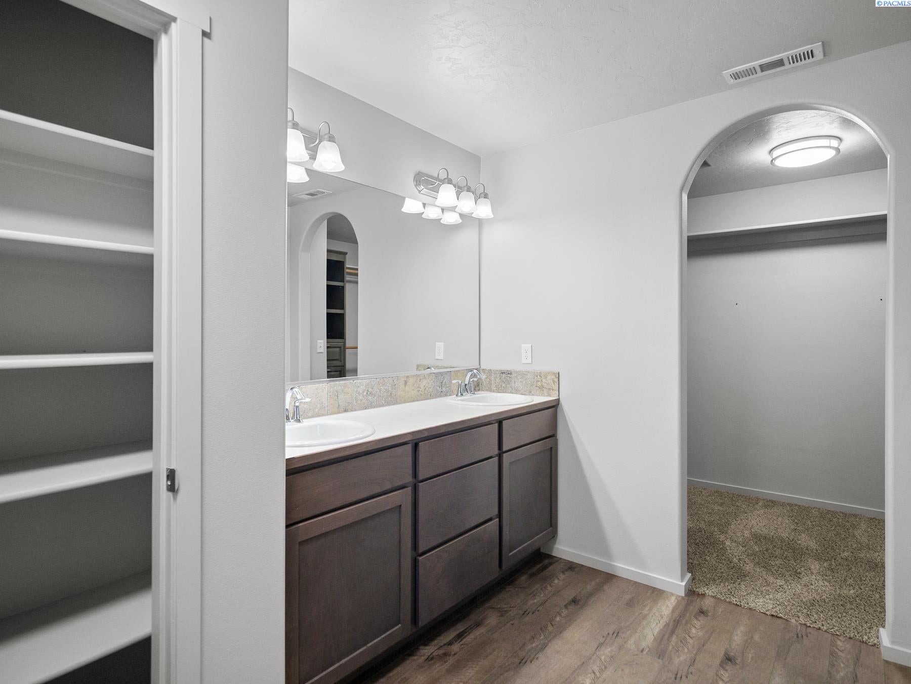 5913 Ramus Lane Pasco, WA 99301 - Photo 18 of 29 Gallery Image 18