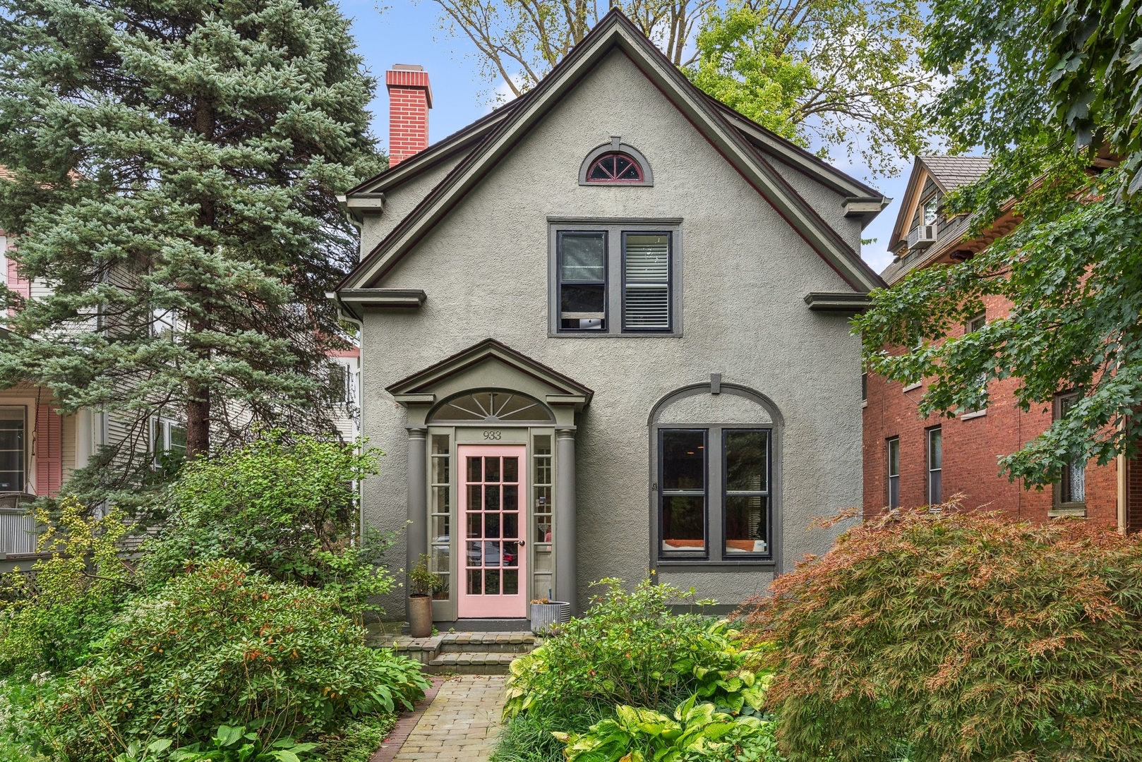 933 Maple Avenue Evanston, IL 60202 - Photo 2 of 30