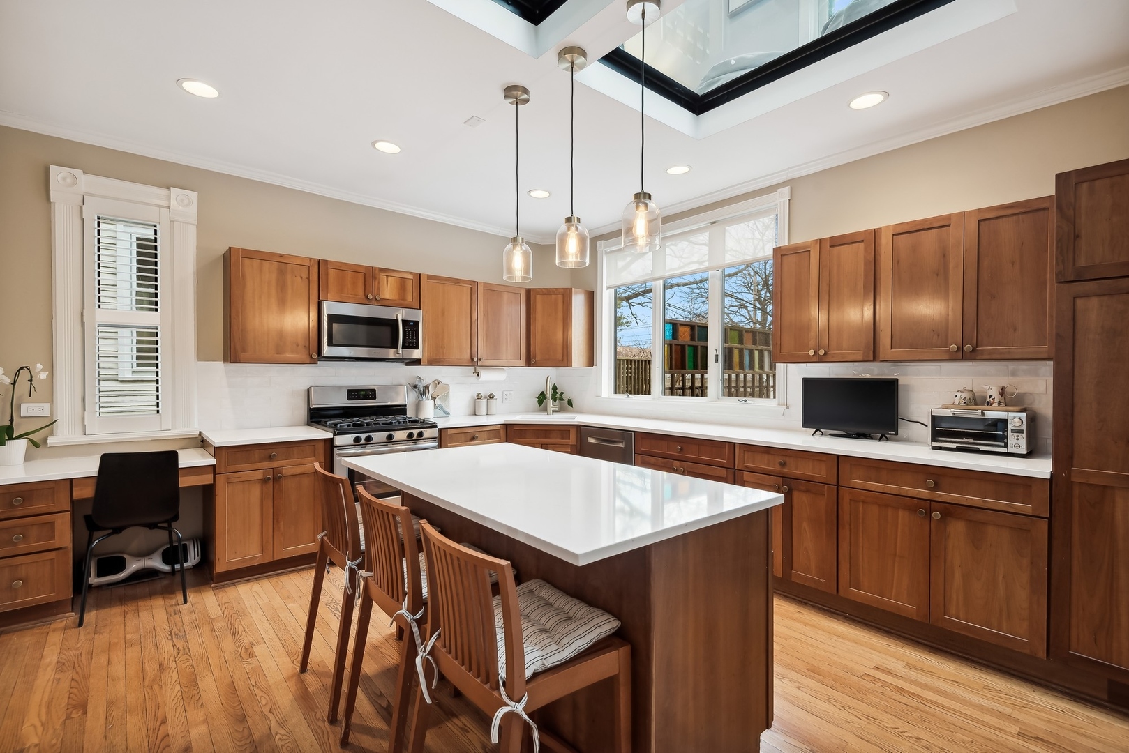 933 Maple Avenue Evanston, IL 60202 - Photo 9 of 30