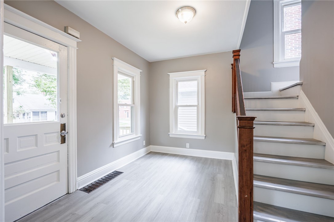 816 South Goodman Street Rochester, NY 14620 - Photo 4 of 33 Gallery Image 4