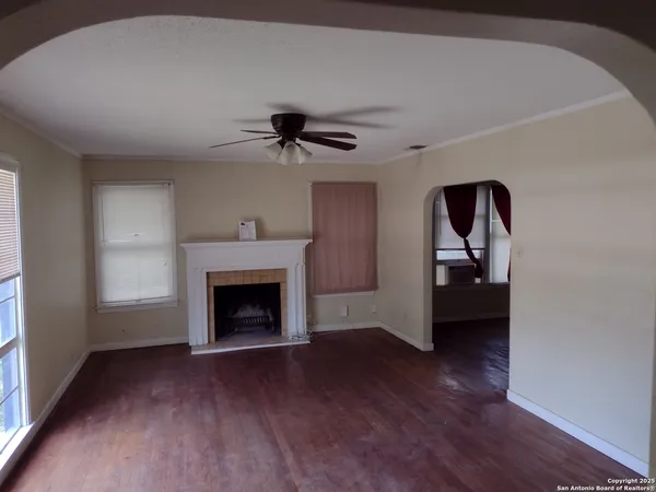 $1,600 | 415 North Drive, San Antonio, TX 78201