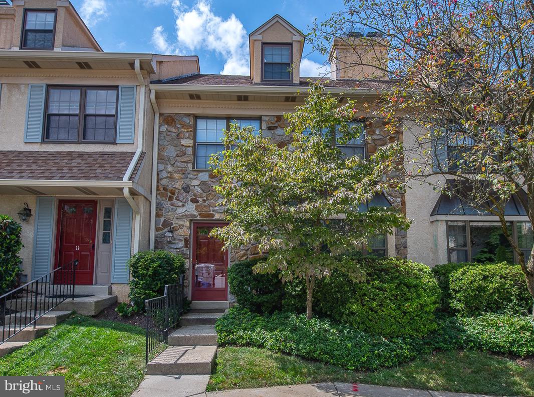 10 Liberte Lane Chesterbrook, PA 19087 - Photo 1 of 34