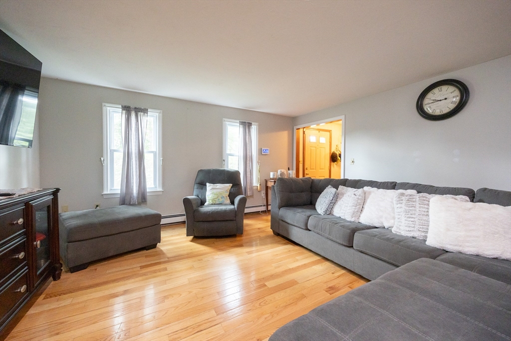 154 Erin Road East Taunton, MA 02718 - Photo 13 of 42
