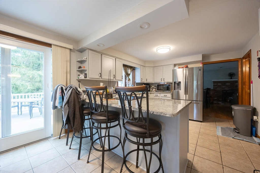 154 Erin Road East Taunton, MA 02718 - Photo 21 of 42