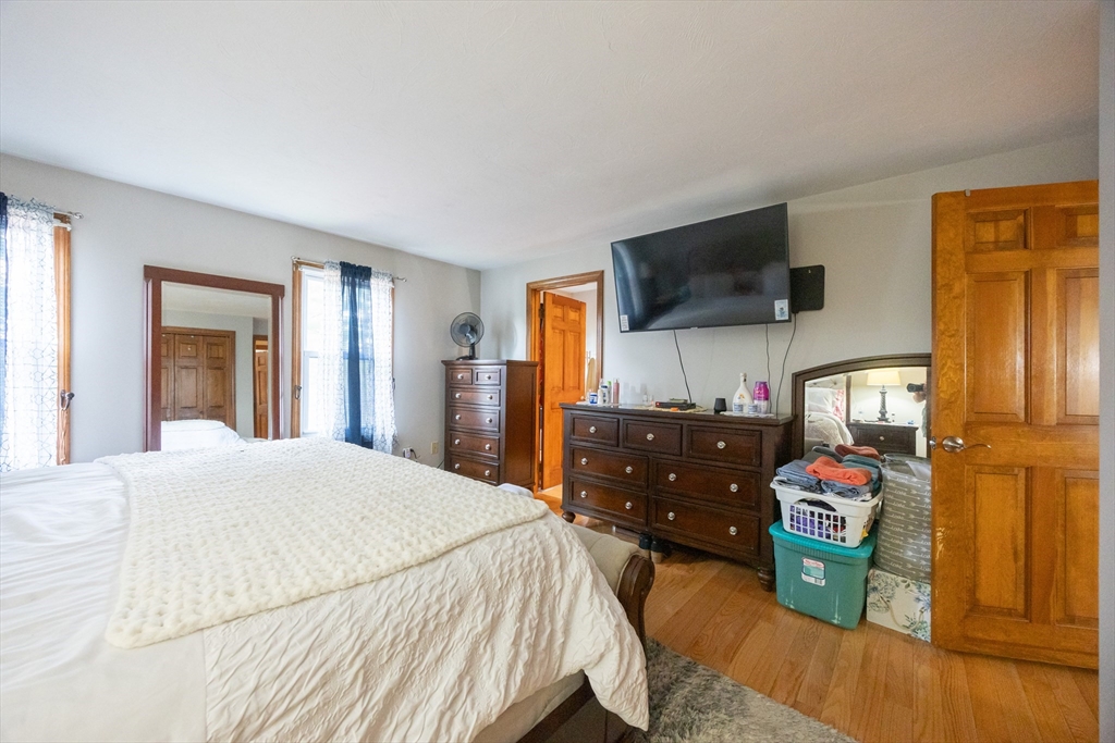 154 Erin Road East Taunton, MA 02718 - Photo 31 of 42