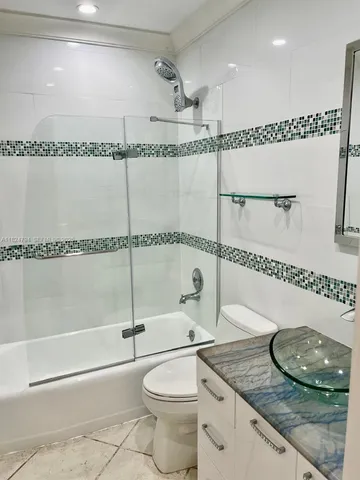 $283,000 | 930 Southeast 9th Avenue, Unit 11, Pompano Beach, FL 33060