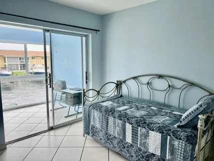 $220,000 | 930 Southeast 9th Avenue, Unit 11, Pompano Beach, FL 33060