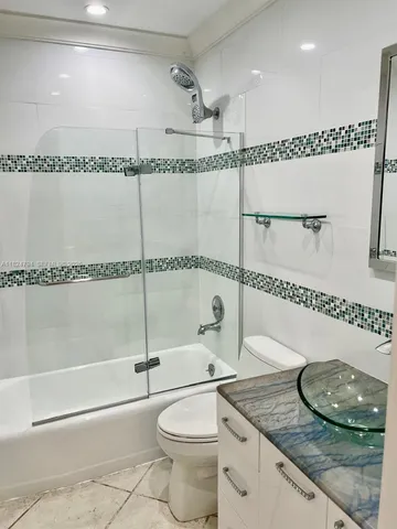 $283,000 | 930 Southeast 9th Avenue, Unit 11, Pompano Beach, FL 33060