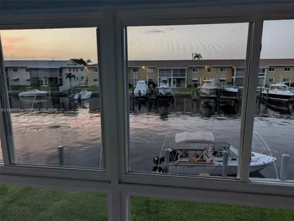 $220,000 | 930 Southeast 9th Avenue, Unit 11, Pompano Beach, FL 33060