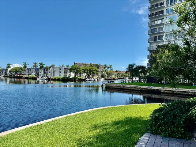 $283,000 | 930 Southeast 9th Avenue, Unit 11, Pompano Beach, FL 33060