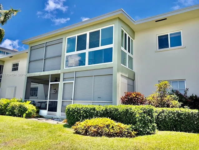 $283,000 | 930 Southeast 9th Avenue, Unit 11, Pompano Beach, FL 33060