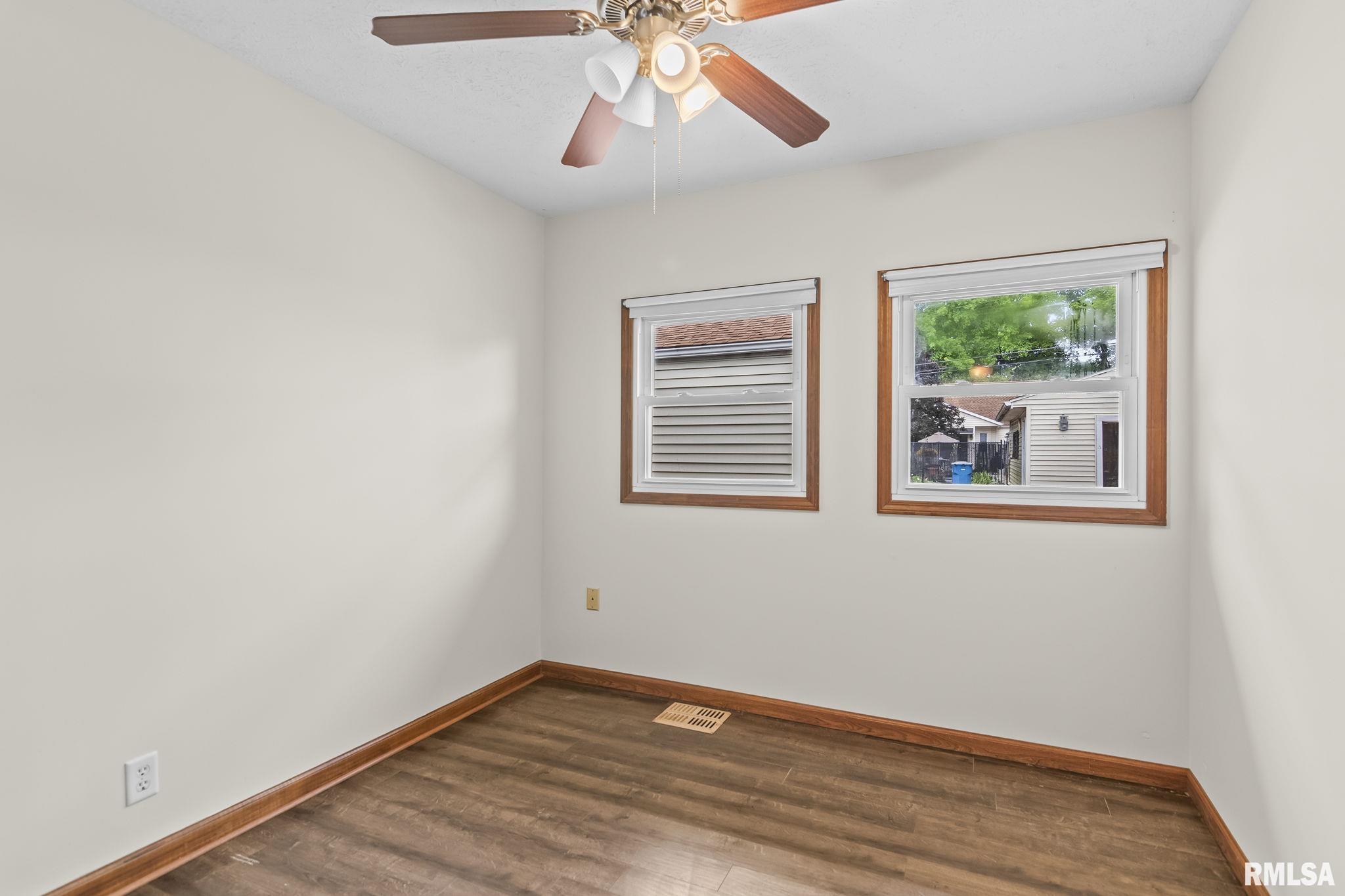 2422 South Whittier Avenue Springfield, IL 62704 - Photo 26 of 35