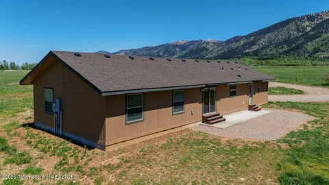 $835,000 | 184 Buttercup Lane, Bedford, WY 83112