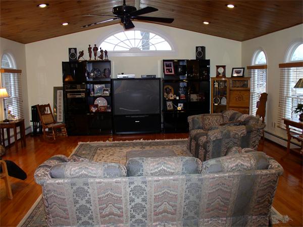 12 Kenilworth Road Worcester, MA 01602 - Photo 3 of 17 Gallery Image 3