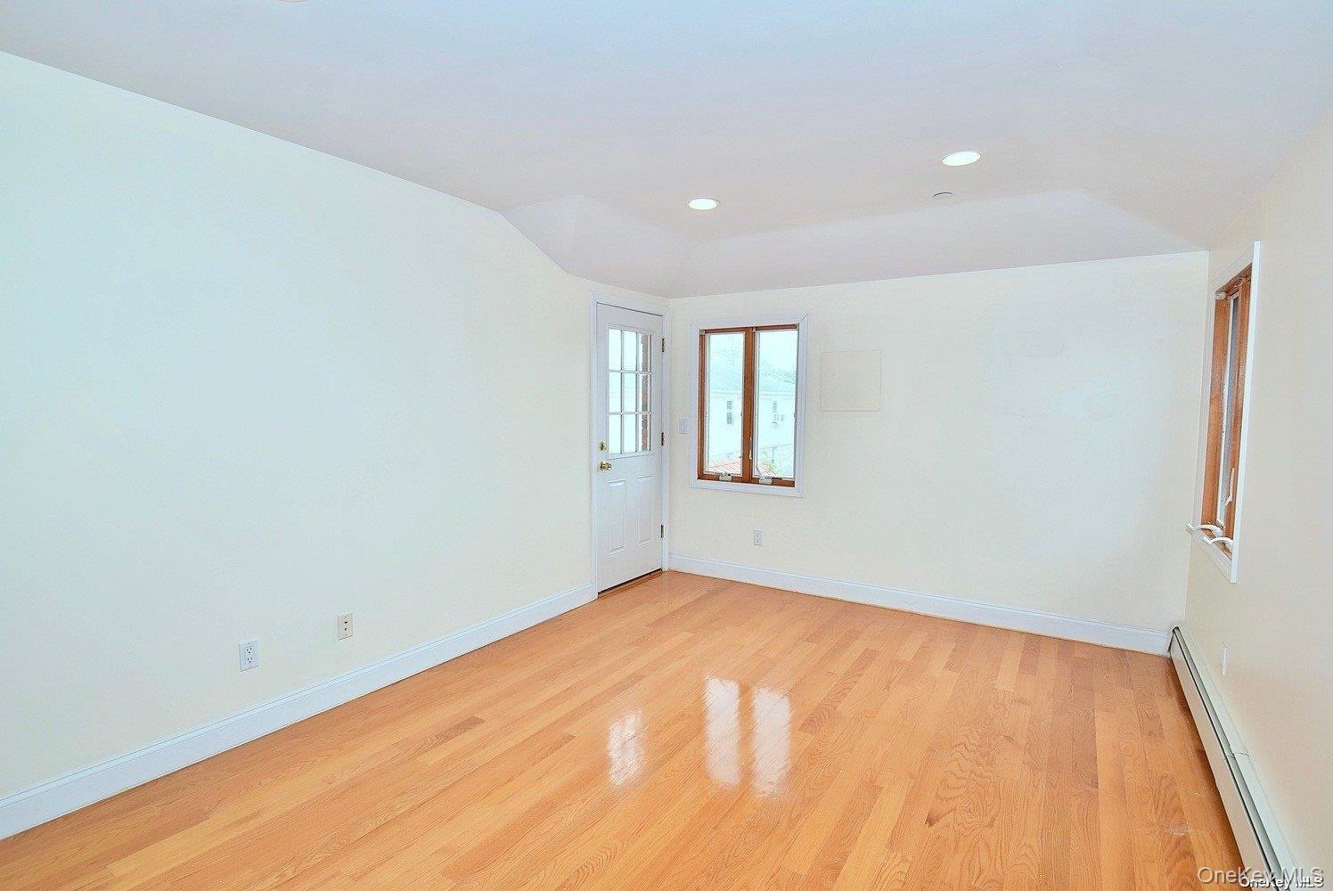 154-36 20th Road Queens, NY 11357 - Photo 12 of 27