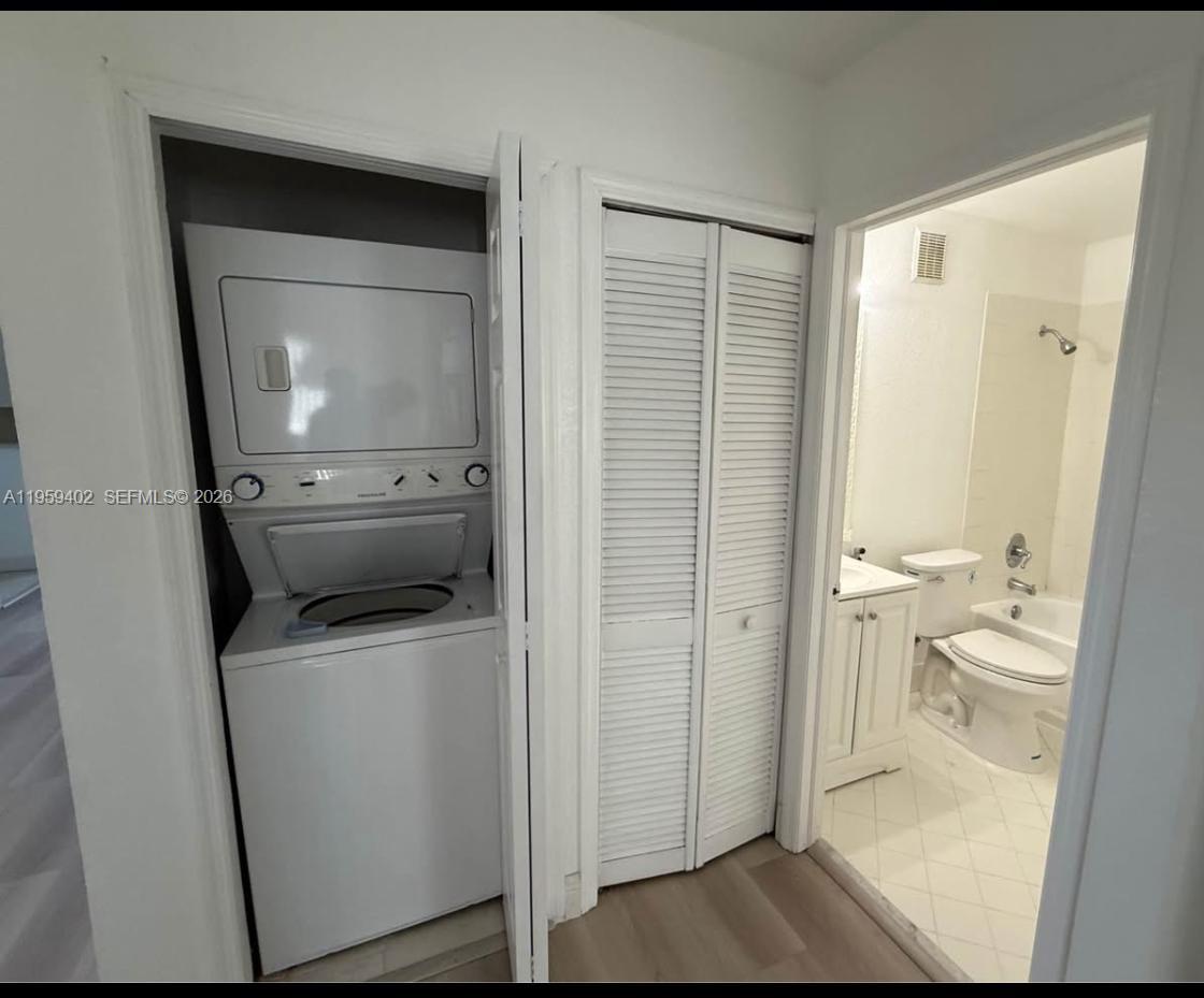 1005 Northeast 34th Avenue, Unit 201 Homestead, FL 33033 - Photo 13 of 13