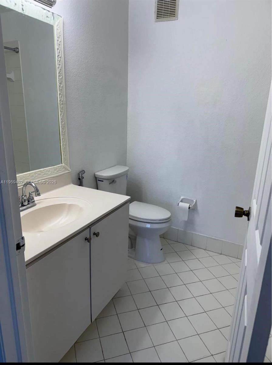 1005 Northeast 34th Avenue, Unit 201 Homestead, FL 33033 - Photo 7 of 13