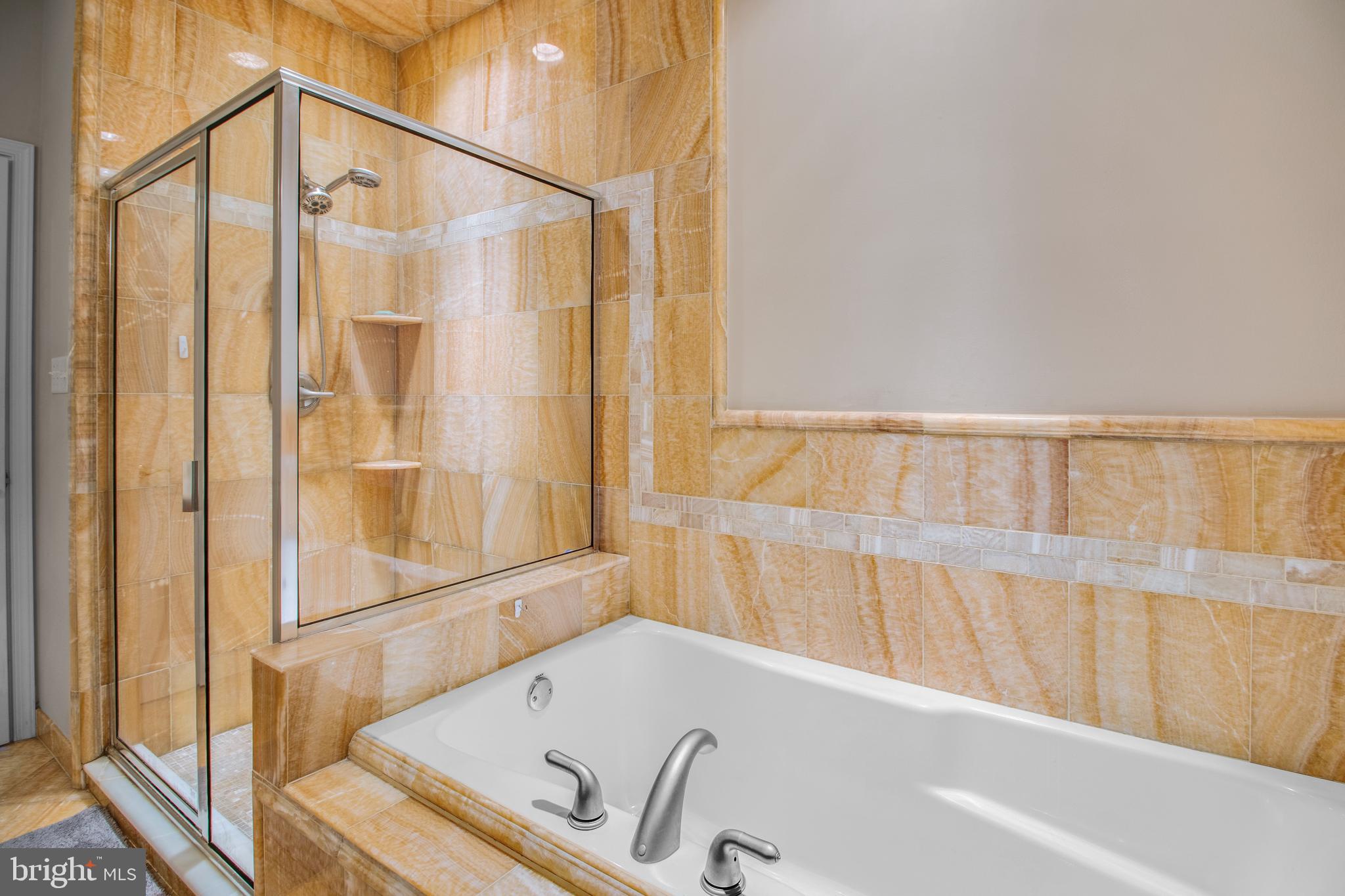 1104 Ridgeview Drive Morgantown, PA 19543 - Photo 13 of 32 Masterbath
