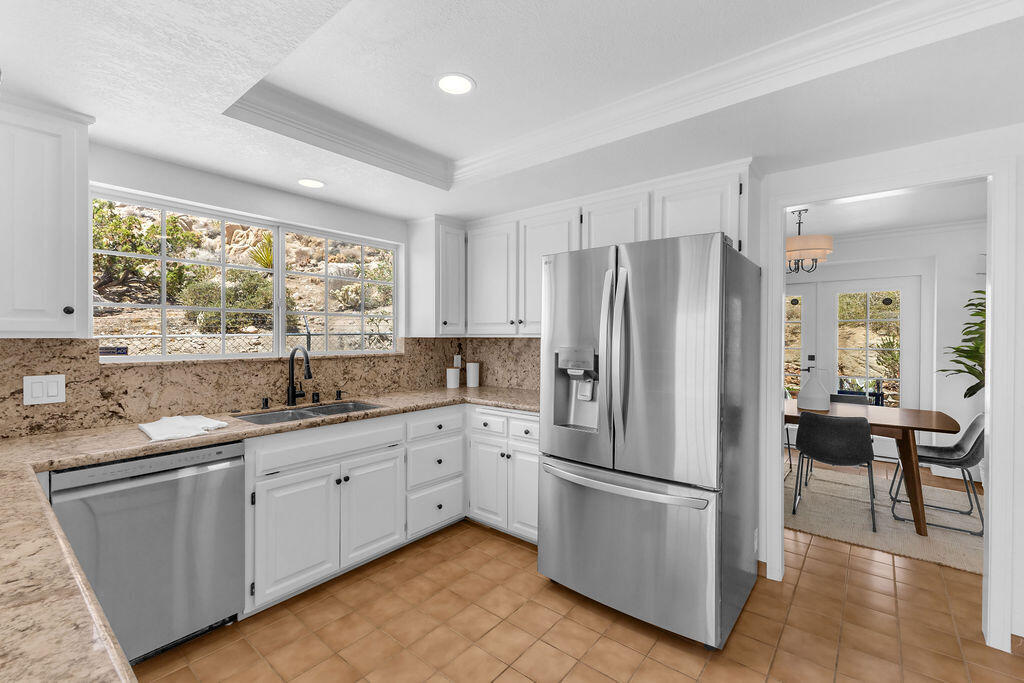 57494 Bandera Road Yucca Valley, CA 92284 - Photo 15 of 82 IMG_5033