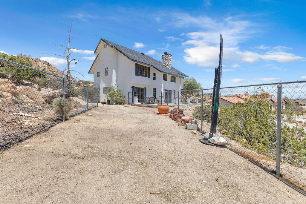 57494 Bandera Road Yucca Valley, CA 92284 - Photo 66 of 82 IMG_5240