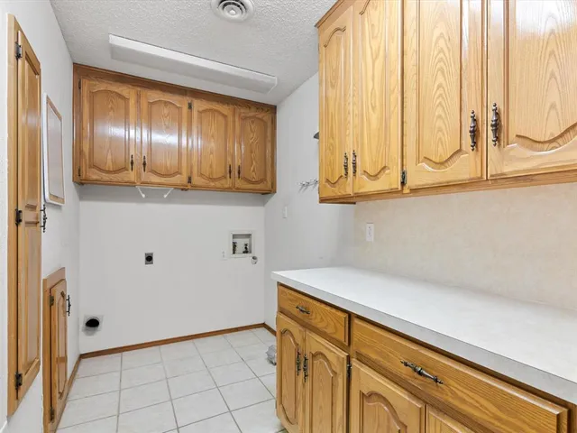 a view of an empty room with window