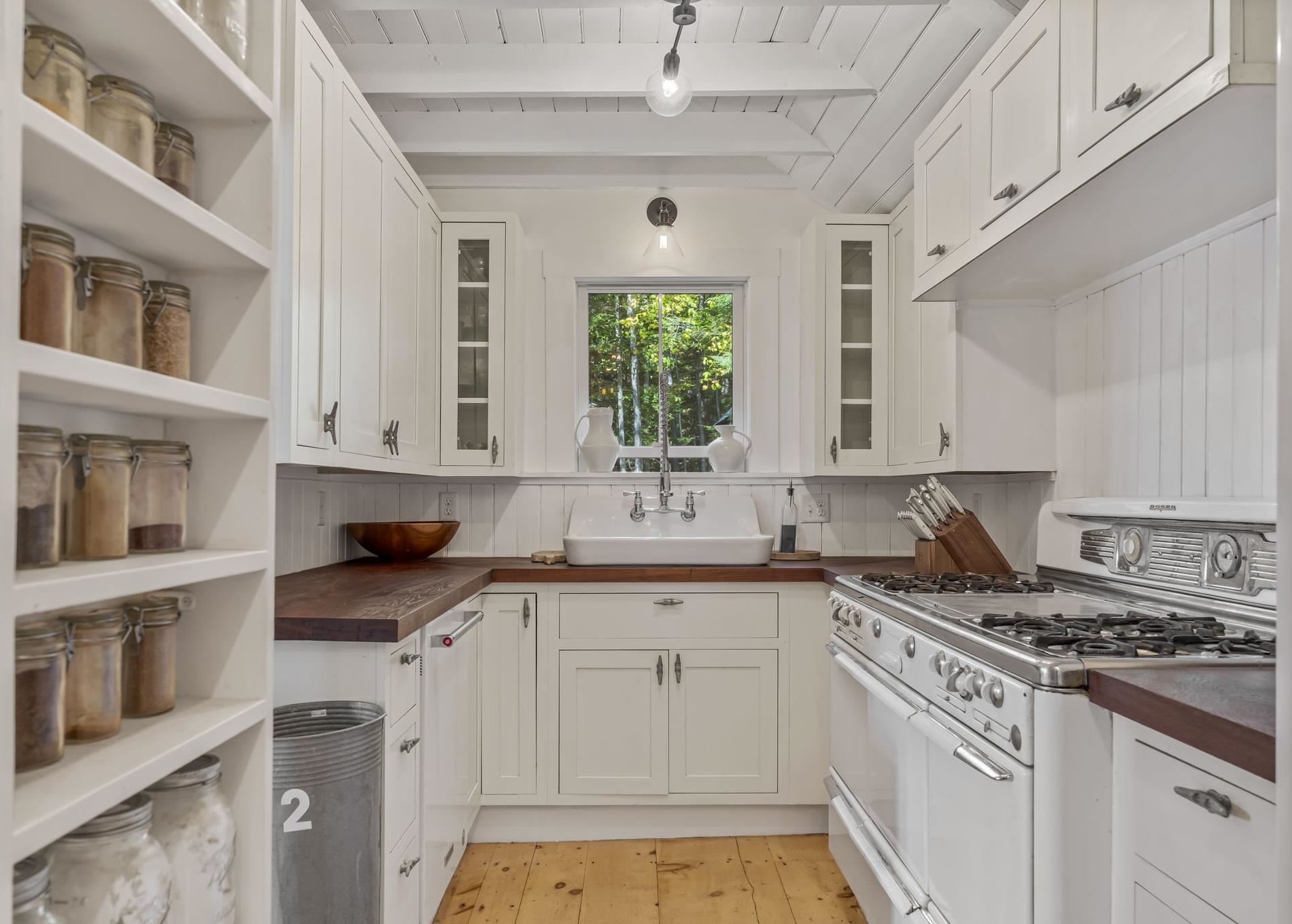 62 County Road Hillsborough, NH 03244 - Photo 11 of 47