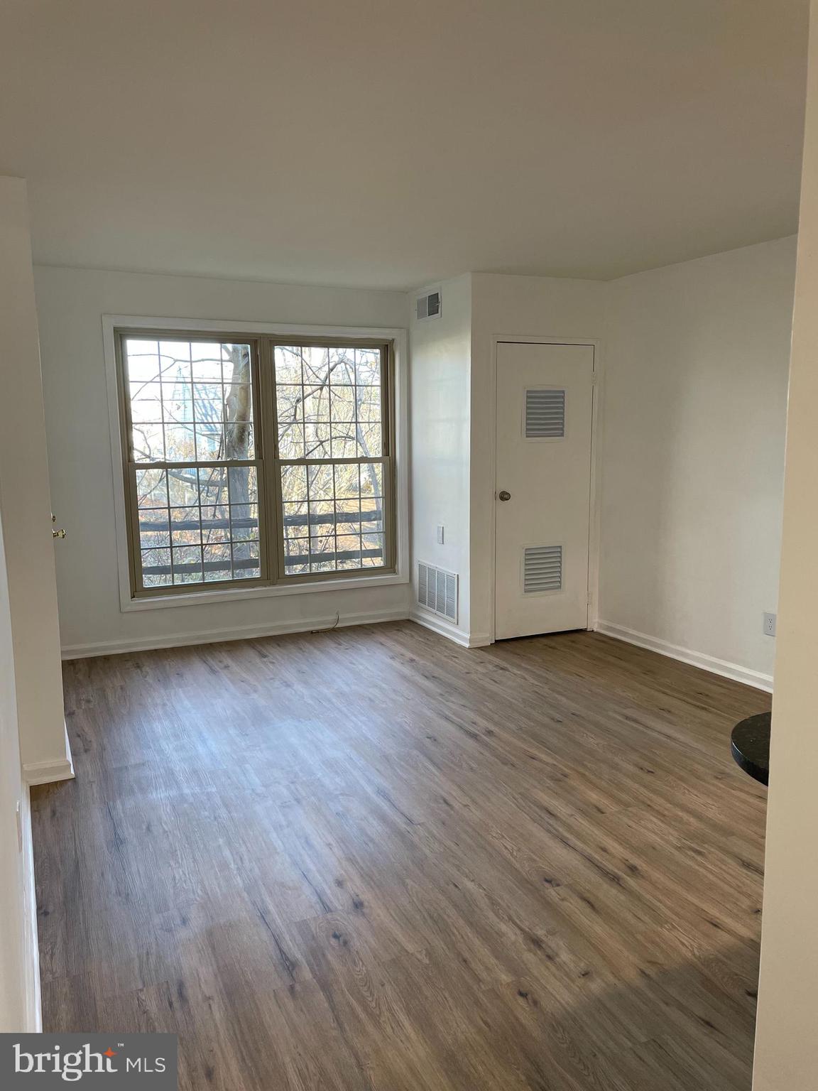 441 Tomlinson Road, Unit J10 Philadelphia, PA 19116 - Photo 6 of 26 Gallery Image 6
