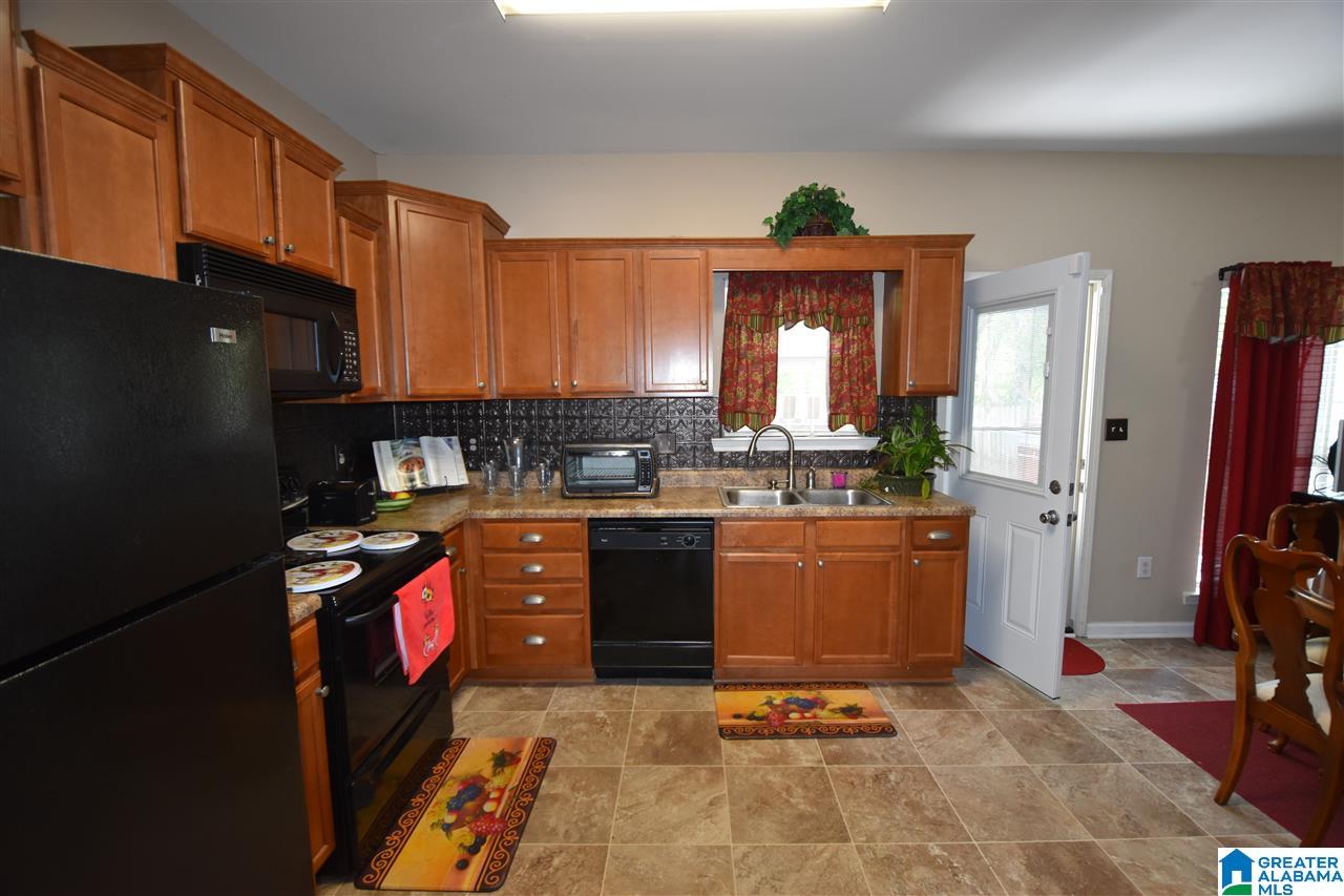 202 Cambrian Ridge Trail Pelham, AL 35124 - Photo 5 of 15