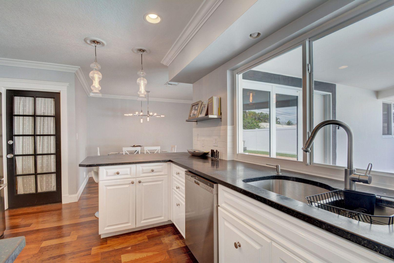 2879 Northeast 33rd Street Lighthouse Point, FL 33064 - Photo 17 of 39 2879 NE 33rd St