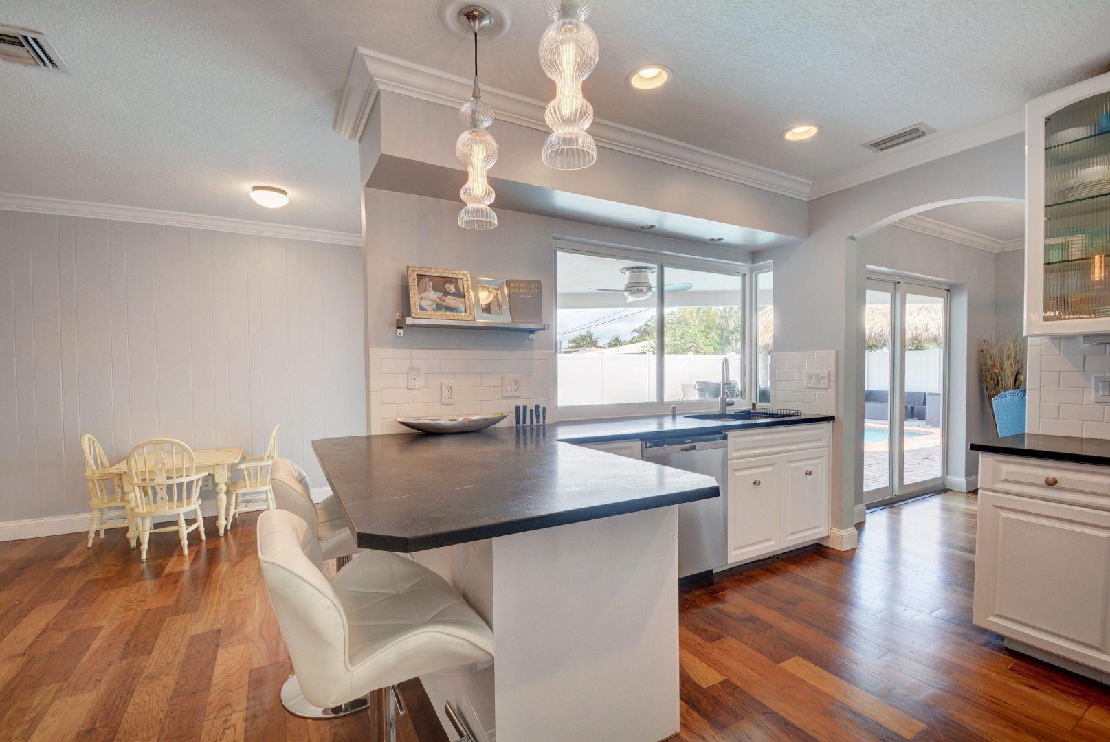 2879 Northeast 33rd Street Lighthouse Point, FL 33064 - Photo 18 of 39 2879 NE 33rd St